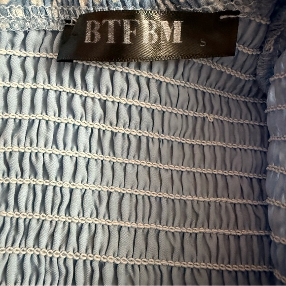 Light Blue Floral Tiered Maxi Dress with Short Sleeves - Picture 4 of 4